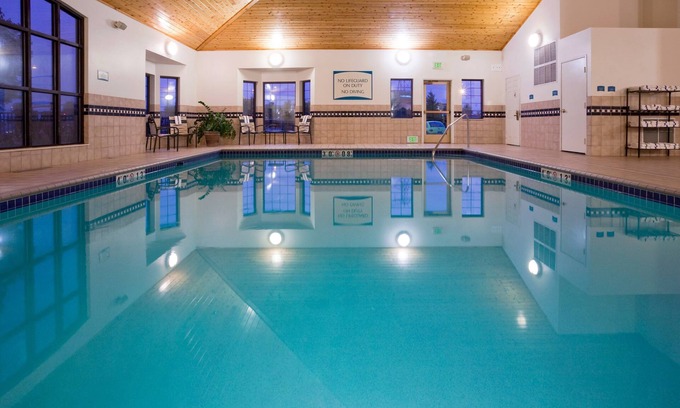 Maple Grove Condominio | Desayuno gratis. Piscina y jacuzzi. Gimnasio. Cerca de Albertville Premium Outlets!
