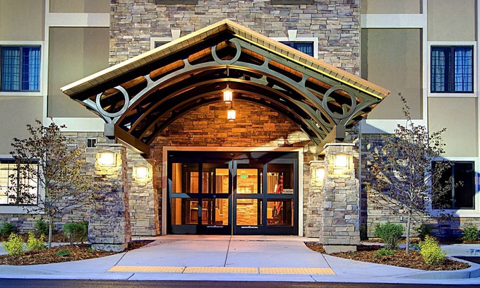 West Valley City Condominio | Free Breakfast Buffet. Pool, Hot Tub & Waterslide. Perfect Family Vacation!