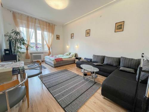 Csarnok negyed Apartamento | FREE GARAGE! Downtown apartment near the NEW YORK coffee house
