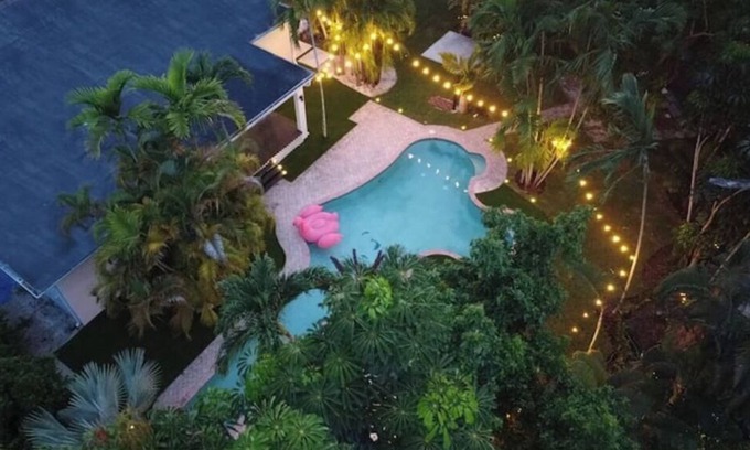 Biscayne Park Casa | FREE NIGHT in Miami Tropical Escape