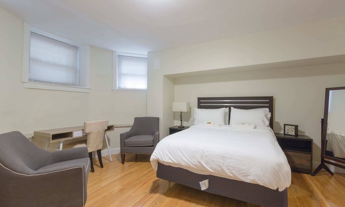 Fenway–Kenmore Apartamento | Free Parking at 1 Bed Basement Apt, Near BU & MIT