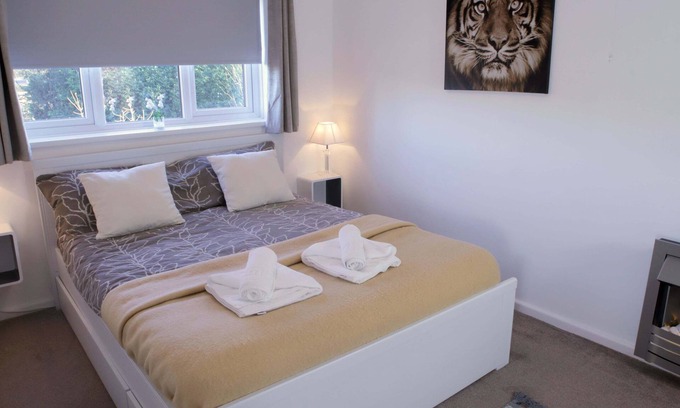 Newmarket Apartamento | FREE parking, Central Location,1 Bedroom Apartment near Tattersalls