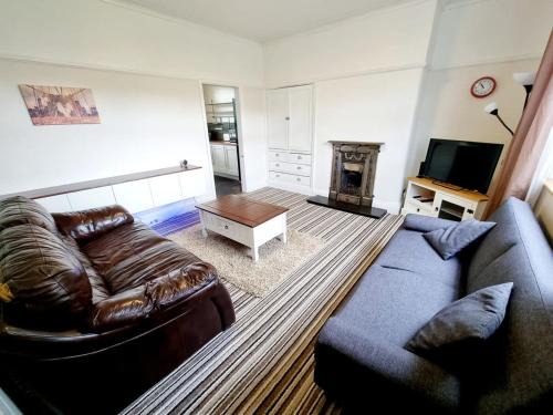 Middleton Casa | Free Parking House in Middleton by City SuperHost