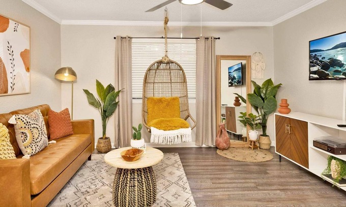 Hoover Apartamento | Free parking Reno Boho Apartment Prime Area Near Downtown Bham