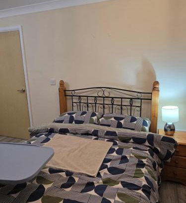 Colchester Casa | Free Parking WiFi Fresh linens x4