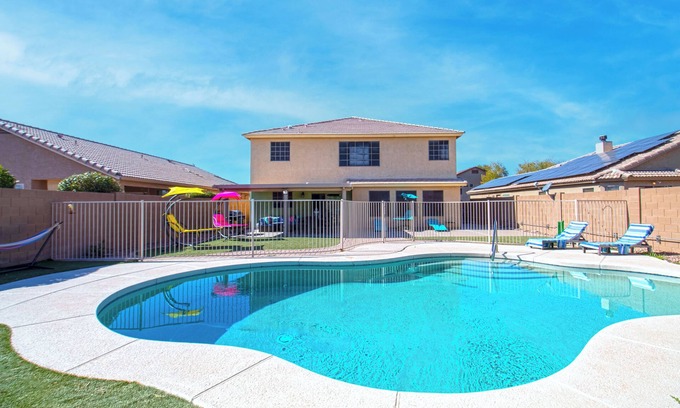 Casa Grande Casa | Free Pool Heat - Piano - King Bed - Air Hockey