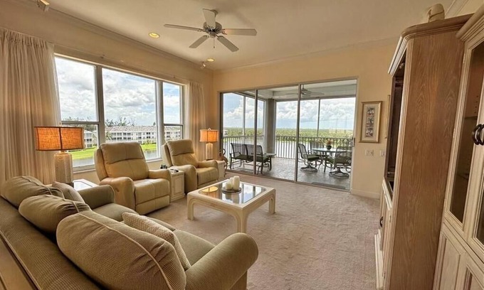 Tropical Cove Condominio | Free Spirit at Lexington CC Lake Village
