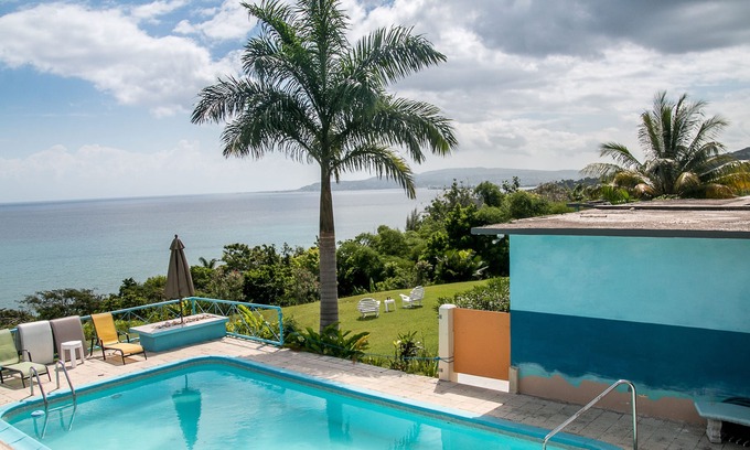 Tryall Villa | Transporte gratuito. Villa privada. Increíble vista al mar, piscina y ama de llaves.