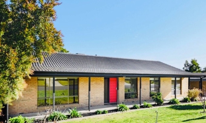 Invermay Park Casa | Free wifi pet friendly!! Happiness on Havelock 4bed renovated in Ballarat North!