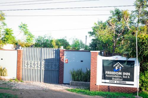 Arusha Cama Y Desayuno | freedom inn