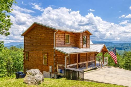 Sevierville Casa | Freedoms View, Game Room & Amazing Views, FREE tickets each paid day, Hot Tub!