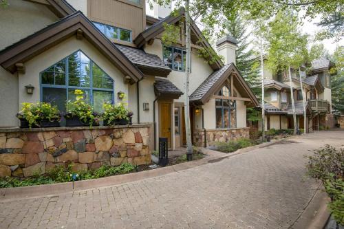 Edwards Casa | Freemont building F4 townhouse