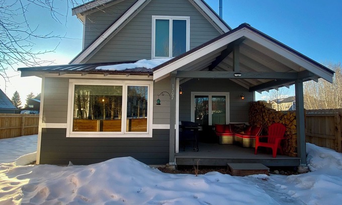 Gunnison Casa | Freestone Living. Charming Three bedroom house