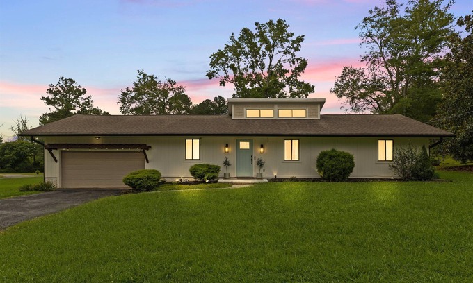 Graysville Casa | French Country Charm in Chatt Town - large space for entertaining and parking!
