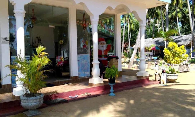 Trincomalee Hotel | French Garden Resort