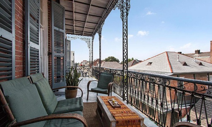 French Quarter Hotel | French Quarter Mansion