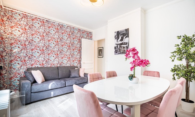 Hincmar Apartamento | 💙🤍❤️ FRENCH TOUCH' CATHEDRAL