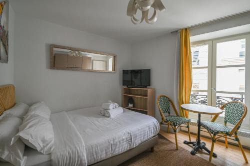 Gaillon Apartamento | French typical apartment (opéra 5D)