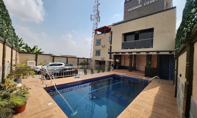 Accra Apartamento | Frennin Court is a luxury apartment's in Accra. 20 minutes drive to the airport.