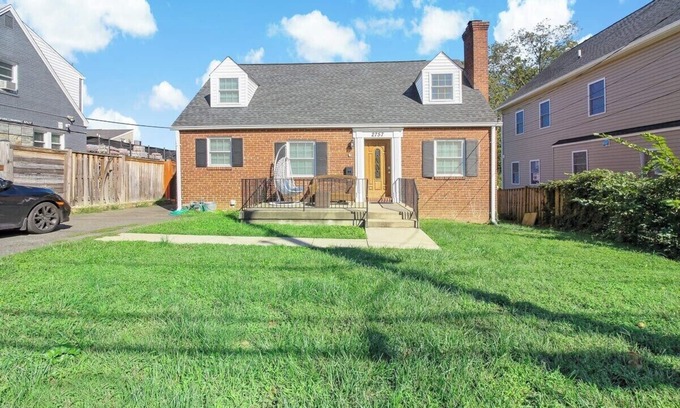 Falls Church Apartamento | Fresh | 4 bedroom | Luxury | Center | Sunny