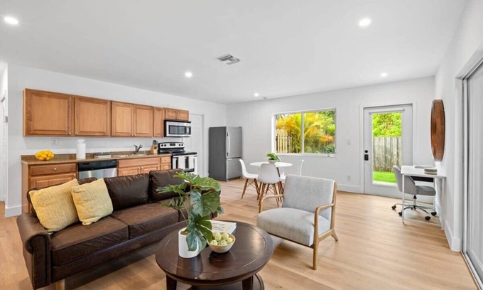 Sailboat Bend Apartamento | Fresh & Bright Condo 1BR/1BA – Near Riverwalk