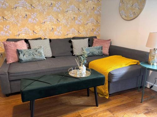 Gravesend Apartamento | Fresh comfy space, feel at home.