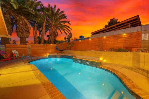 Green Valley North Casa | Fresh & Fun! Vegas 4BR w Heated Pool, Dog Friendly
