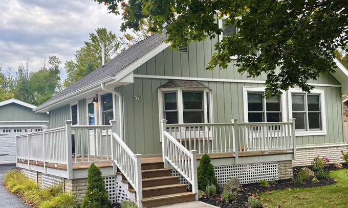 Harrisville Cabaña | Fresh & Modern Cottage 3-Min Walk to Stunning Lake Huron Sandy Beach