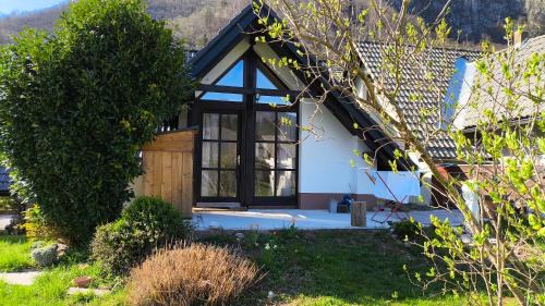 Bohinj Casa | Fresh romance by the river