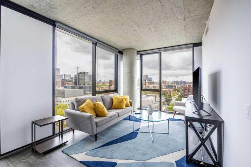 West Loop Apartamento | Freshly Minted 2BR - Elegance & Comfort in Central Chicago