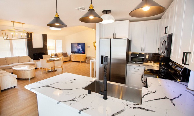 Rancho Nevada Estates Casa | Freshly Remodeled Stylish House
