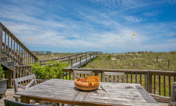 Ocean Cay Condominio | Freshly Renovated Beachfront First Floor Condo With Covered Deck