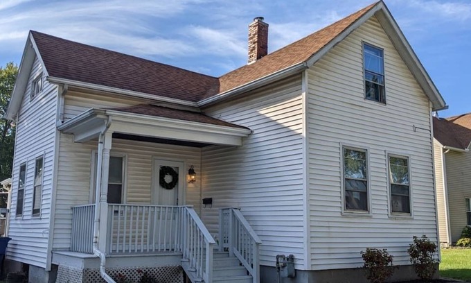 Davenport Casa | Freshly Renovated 3BR House near Genesis West, SAU