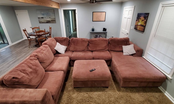 Douglasville Casa | Freshly Renovated Douglasville Home <30 mins to ATL and Airport