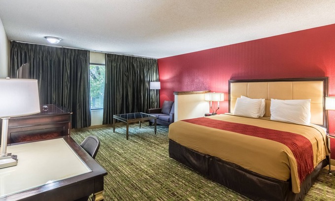Raisin Hotel | Fresno City Inn