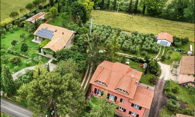 Gualdo Tadino Casa | Friar Wind App. Tramontana Vacation Home