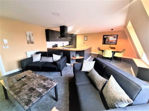 Gloucester Apartamento | Friary House Serviced Apartments by Roomsbooked - 24Hr Reception
