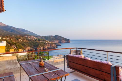 Limnionas Casa | Frictories station of residency