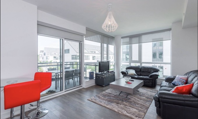 Innisfil Condominio | Friday Harbor - Ontario All Season Resort de lujo