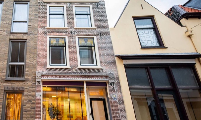 Tiel Apartamento | Friendly 50m² Apartment with Terrace (WE-39-A)