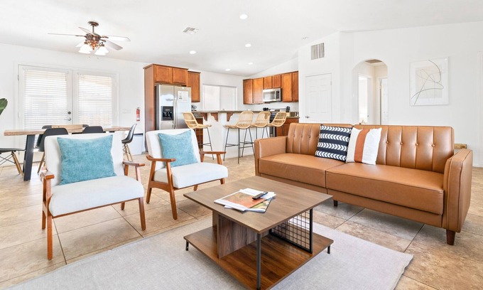 Twentynine Palms Casa | Friends and Family! 29 Palm Oasis 3mi to Joshua Tree