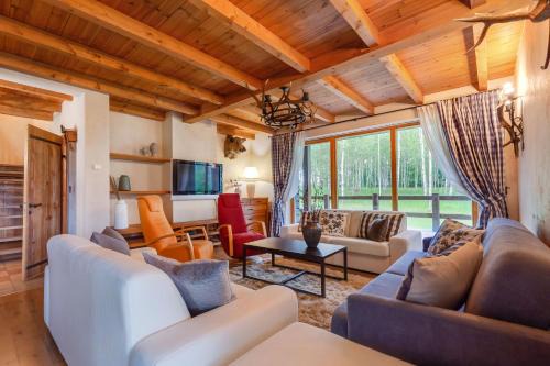Vilnius County Casa | Friends & Family Getaway to Forest House by Reside Baltic
