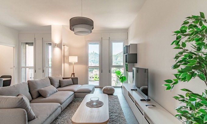 Como Apartamento | Friends & Family Retreat