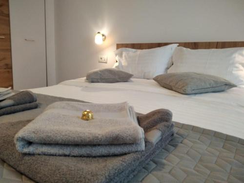 Centrul Nou Casa | FRIENDS House - Central Station - Self Check-in