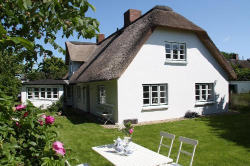 Suddorf Casa | Friesenhaus Amrum Friesenhaushälfte *Klönschnack*