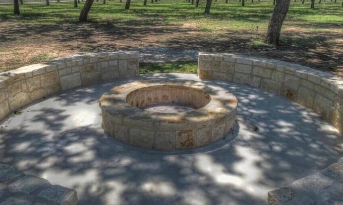 Leakey Otro | Frio Pecan Farm House 31