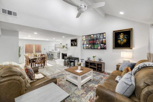 Frisco Casa | Frisco Getaway Hometel w the Spa and Outdoor Kitchen