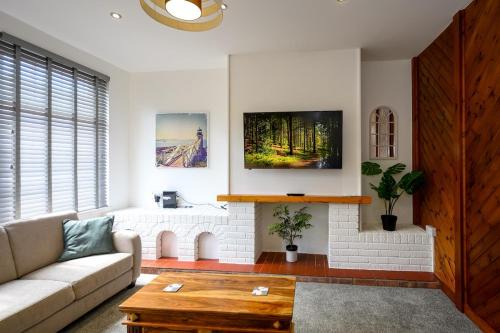 Port Talbot Casa | Frodo's Folly
