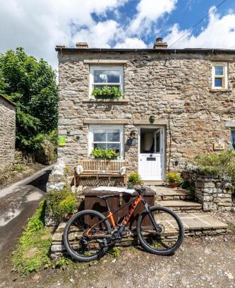 Fremington Casa | Frog House