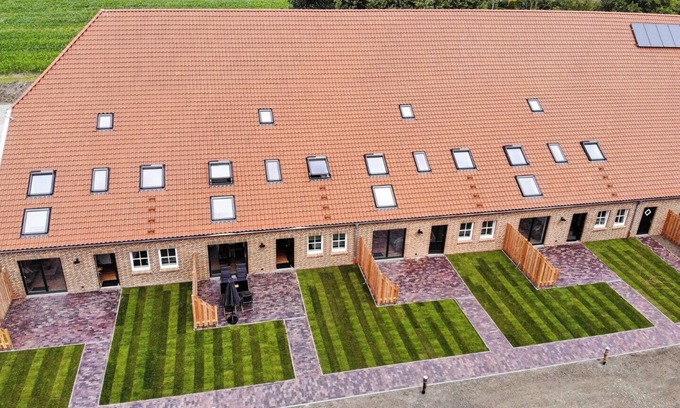 Krummhoern Apartamento | Frohsinn vacation apartment in the historic Gulfhof
